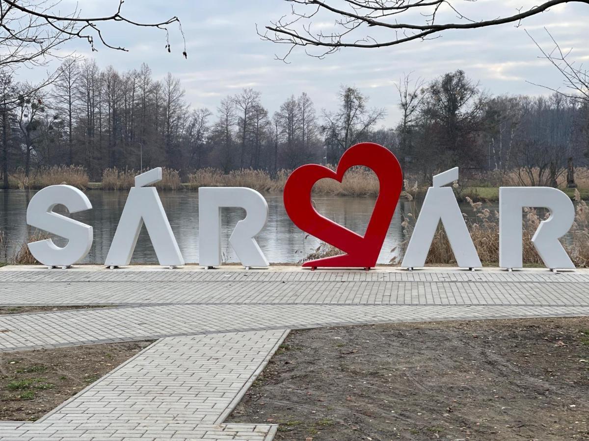 Cherry Apartmanhaz Sárvár 外观 照片