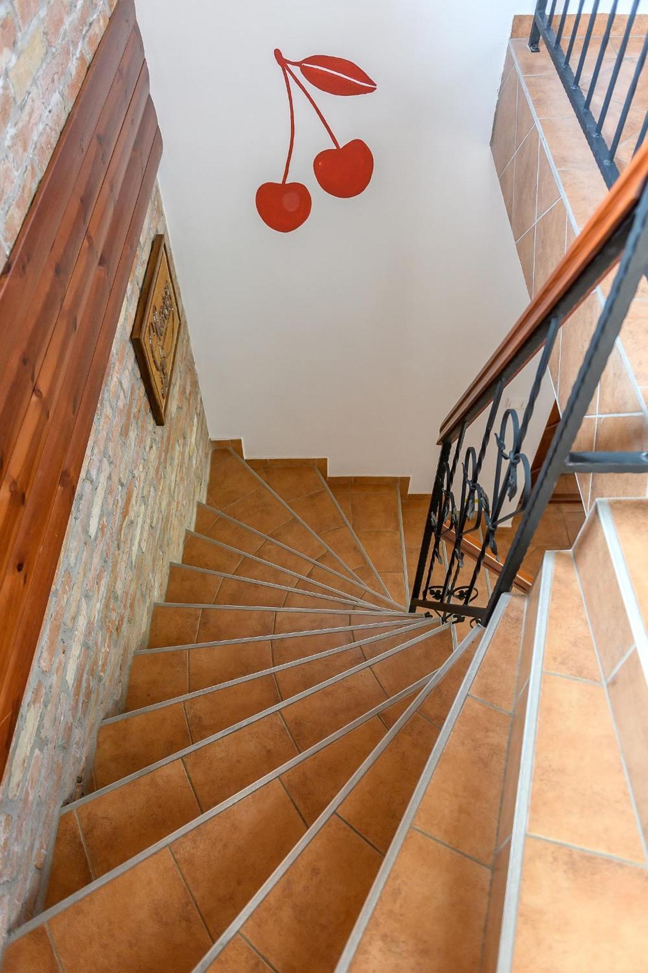 Cherry Apartmanhaz Sárvár 外观 照片